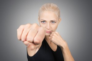 3 THINGS YOU’LL LEARN FROM WOMEN’S SELF-DEFENSE CLASSES